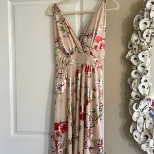Never Worn😀 Cream with beautiful metallic floral print. open back sundress. NEW